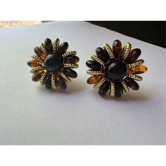 Vintage Womens Chunky Amber Floral Amber Gold Tone Clip On Earrings Retro Chic - Picture 2 of 4
